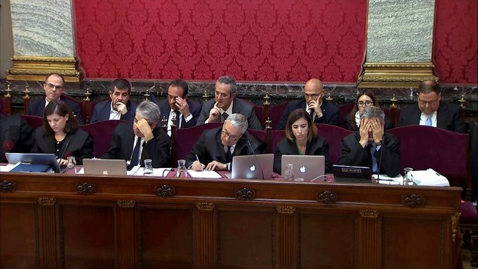 Nueva sesión del juicio del El oficial de la Guardia Civil señaló en el juicio que “Cataluña era un polvorín” desde los registros del 20-S.