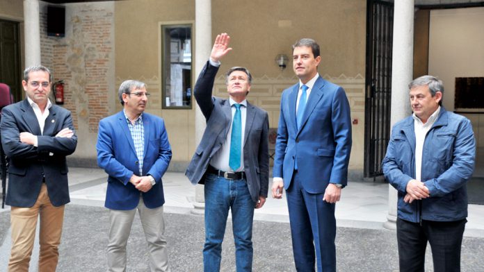 16-1kama_Diputacion-Visita-Presidente-Cortes-Angel-Ibañez_KAM4462