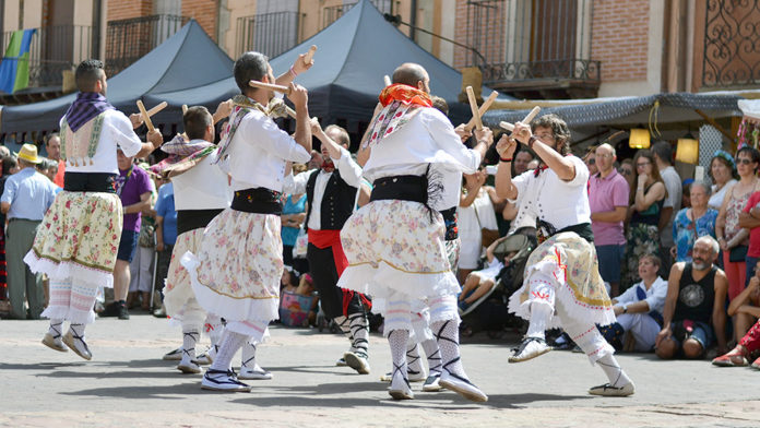 16-1-Esther-Maganto-San-Pedro-de-Gaillos-Grupo-de-danzas