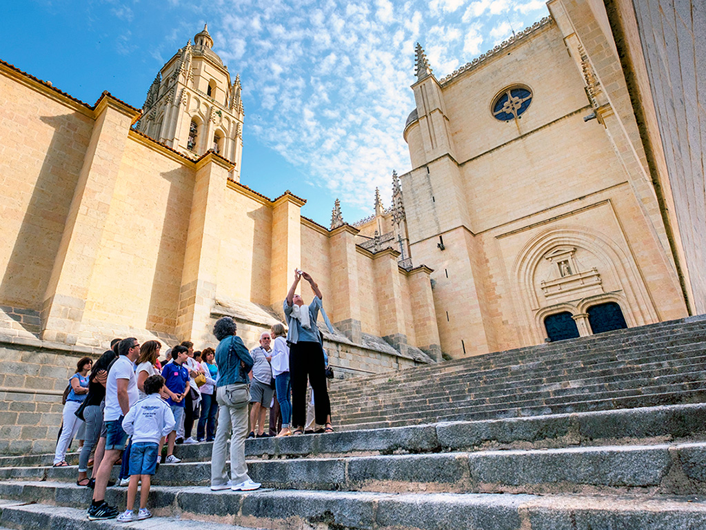 La pandemia reduce el número de visitas a la Catedral en un 74%