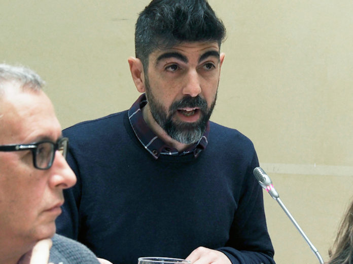 13-1kama_Ayuntamiento-Pleno-Guillermo-San-Juan_KAM0573