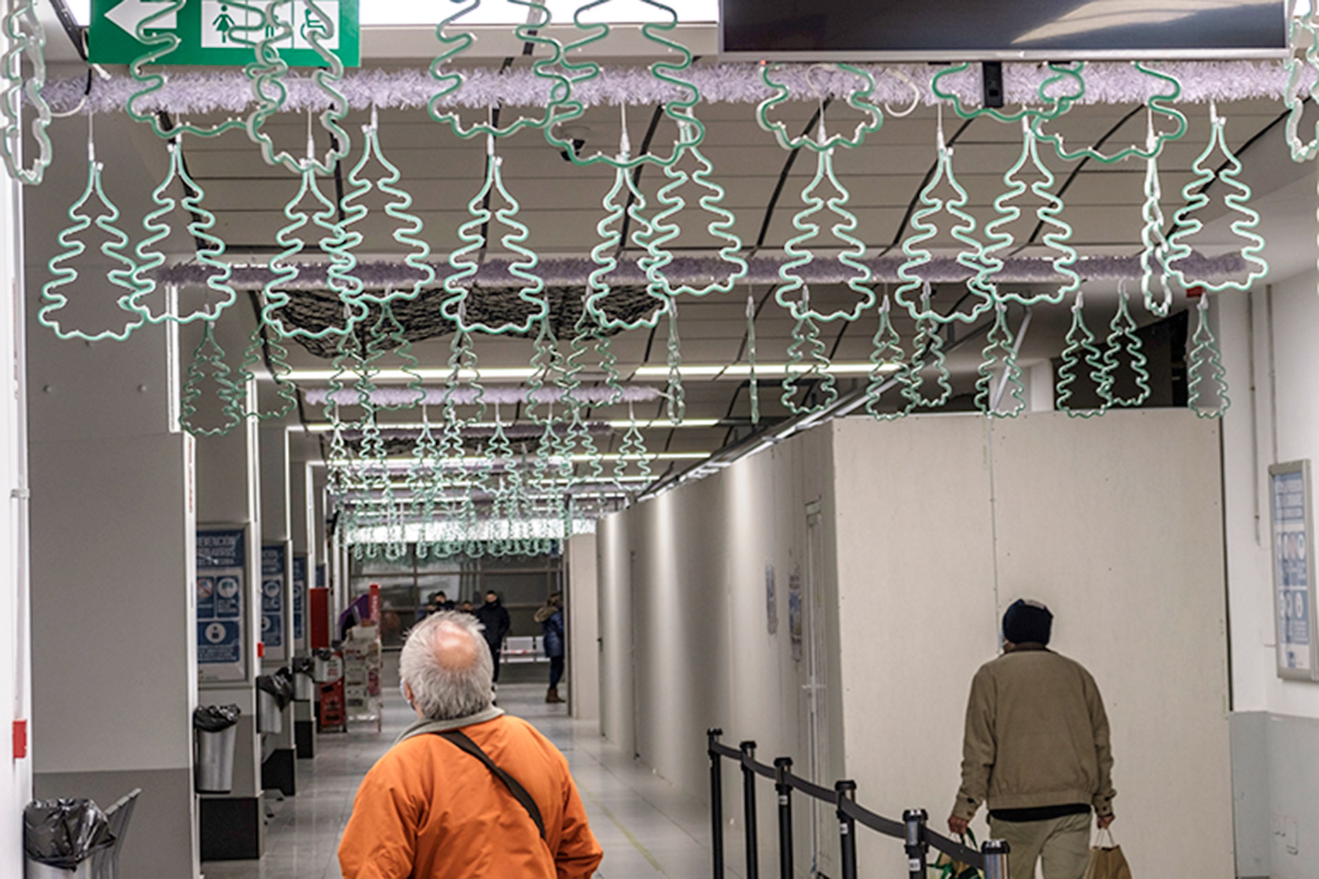 La Estación de Autobuses estrena decoración navideña