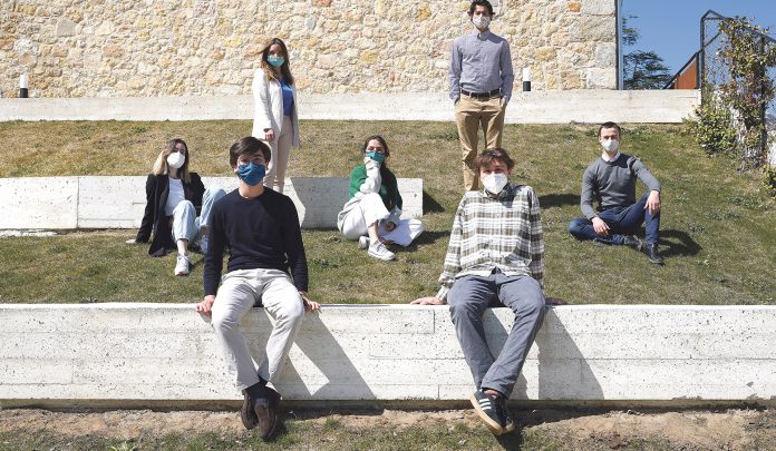 Algunos de los responsables de The Avant-Guard Media, proyecto que reúne a más de 60 alumnos de 15 nacionalidades. Roberto Arribas. Algunos de los responsables de The Avant-Guard Media, proyecto que reúne a más de 60 alumnos de 15 nacionalidades. Roberto Arribas.