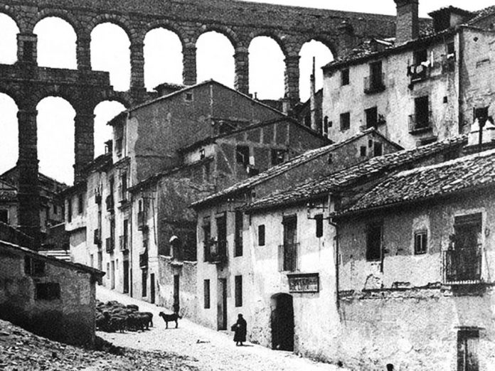 acueducto segovia negra acueducto segovia negra