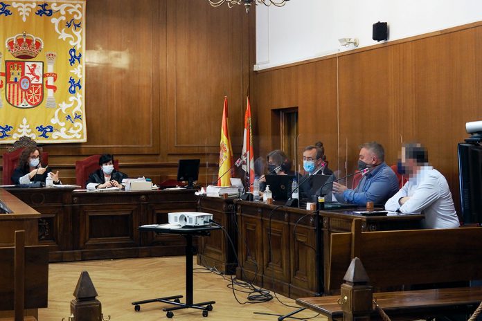 Juicio Estafa Carnet Policia Nacional Jurado Popular KAM8876 Juicio Estafa Carnet Policia Nacional Jurado Popular KAM8876