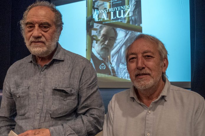 Carlos Muñoz de Pablos y Eliseo de Pablos, en la presentación del audiovisual en el Teatro Juan Bravo. Kamarero. Carlos Muñoz de Pablos y Eliseo de Pablos, en la presentación del audiovisual en el Teatro Juan Bravo. Kamarero.