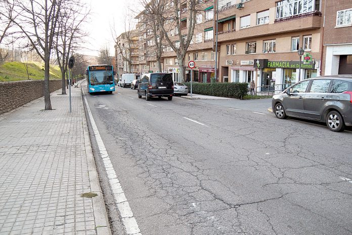 carretera villacastin desperfectos barrio puente de hierro 6 carretera villacastin desperfectos barrio puente de hierro 6