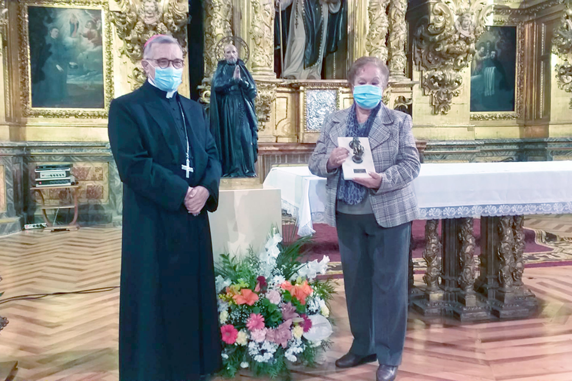 Esperanza Diéguez recibe el V Premio San Alfonso Rodríguez