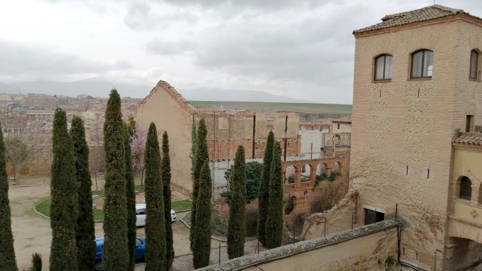 Estado actual del antiguo Teatro Cervantes visto desde el tejado del Seminario. / EL ADELANTADO