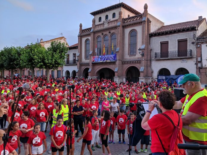 Participantes de la V Marcha de la Luna Llena de Coca en 2019. / DAVID RUBIO