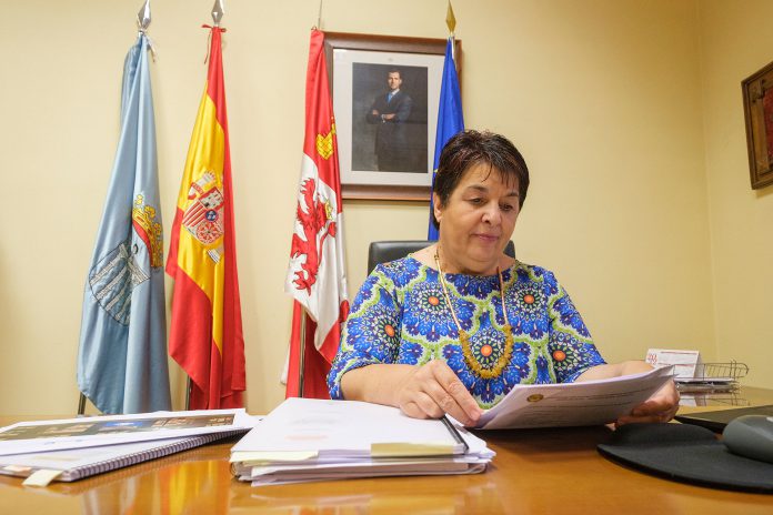 Clara Luquero, en su despacho de Alcaldía del Ayuntamiento de Segovia esta semana. / Kamarero