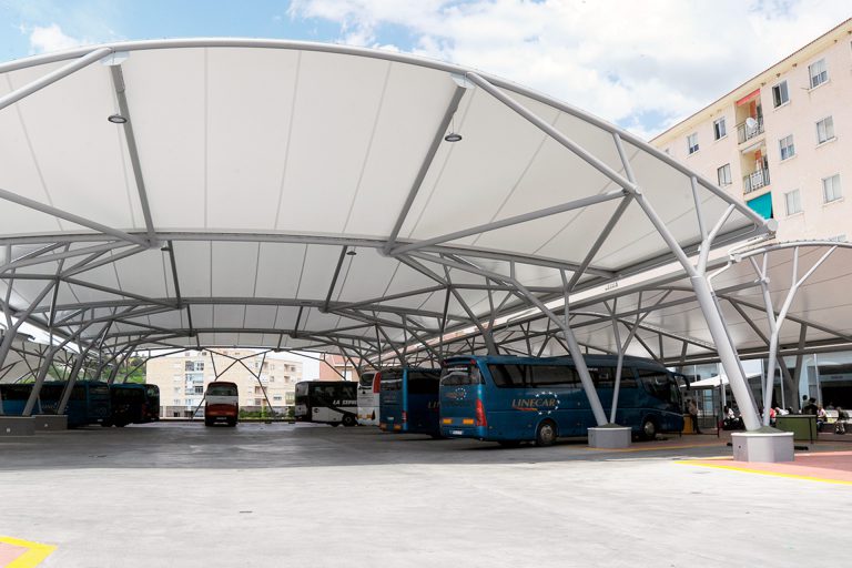 La Plataforma en defensa de la Estación de Autobuses insiste en reclamar su ampliación