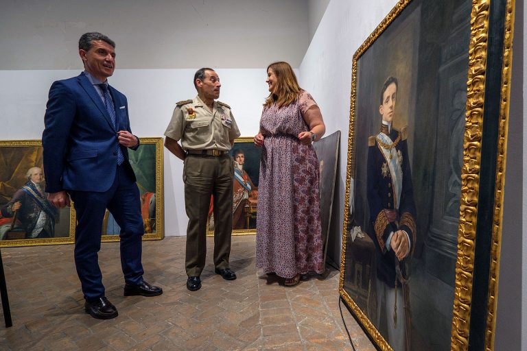 El Alcázar reintegra al Ayuntamiento diez retratos de reyes borbónicos