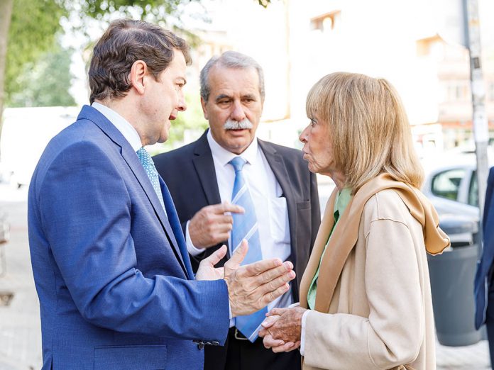 Alfonso Fernández Mañueco, Agustín S. de Vega y María Teresa Fernández de la Vega. / ICAL - NACHO VALVERDE Alfonso Fernández Mañueco, Agustín S. de Vega y María Teresa Fernández de la Vega. / ICAL - NACHO VALVERDE