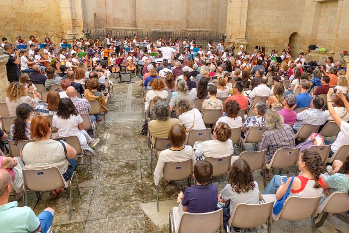 Las ruinas de San Agustín acogió el concierto del ‘Ensemble Grave’ en el marco del Dia Europeo de la Música. / KAMARERO