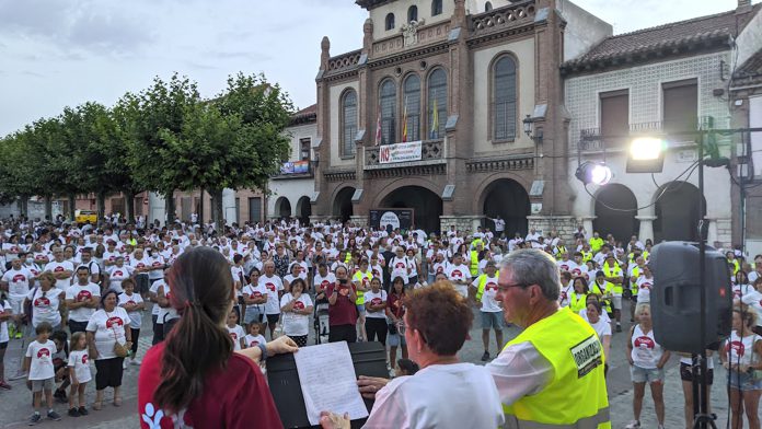 La Marcha comenzó con los agradecimientos de Henar Díez y Ascensión Hernández. / DAVID RUBIO