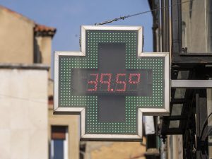Termómetro que supera los 39 grados en Segovia. / KAMARERO