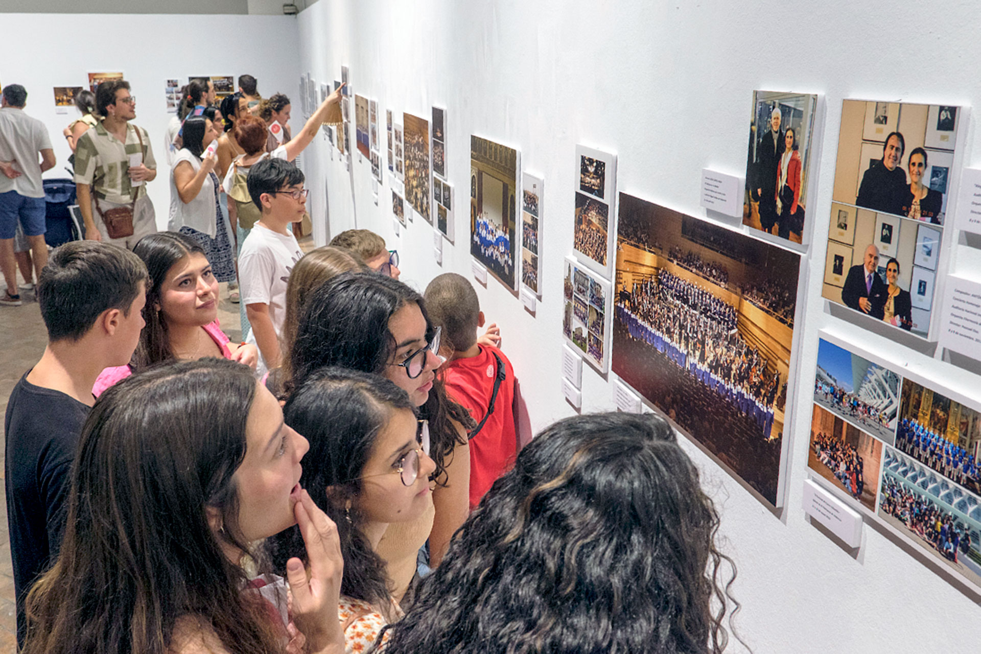 La Historia De La Escolan a Da La Bienvenida Al Museg