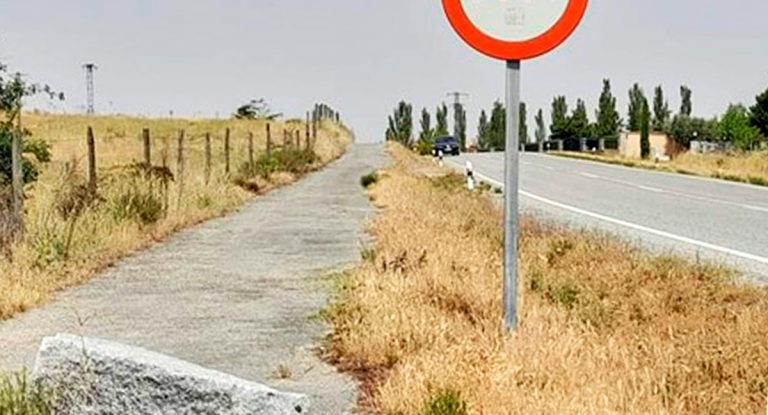 Palazuelos pide la creación de un carril bici en la carretera de Segovia