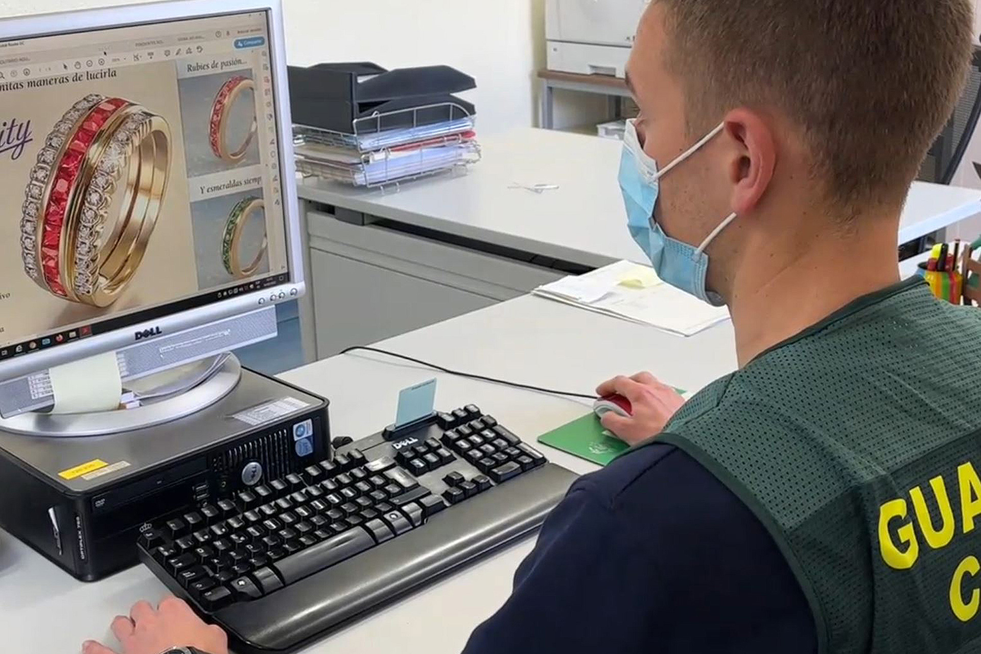 La Guardia Civil Desarticula Una Estafa De Compra De Pellets Por Internet