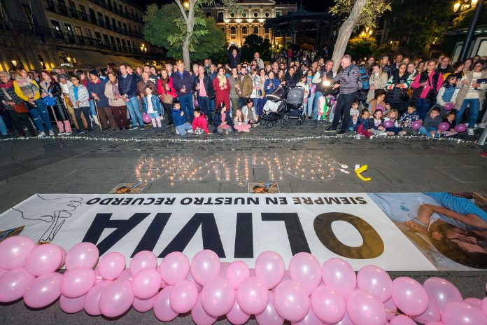 Concentración en la Plaza Mayor de Segovia en repulsa del asesinato de Olivia