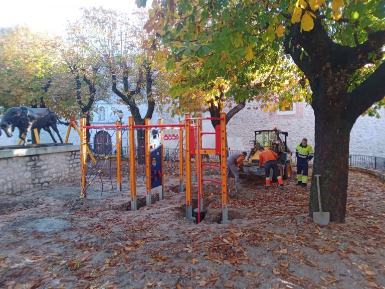 Otros dos parques infantiles estrenan espacio y juegos en Cuéllar