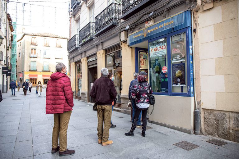 Segovia vuelve a alejarse de los premios del sorteo de ‘El Niño’