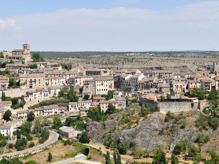 Segovia lidera la subida del turismo rural, con un incremento del 73,4%