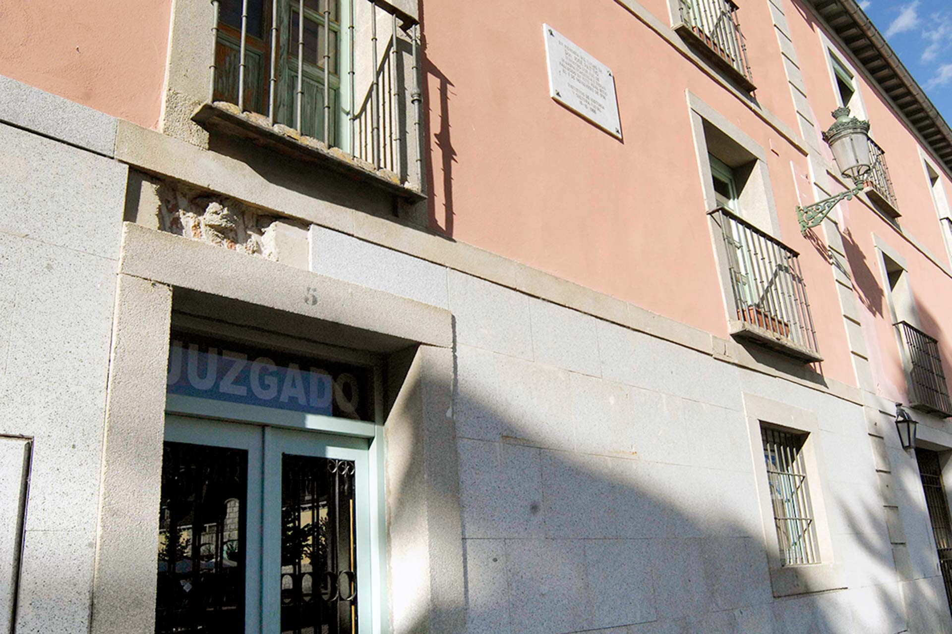 El TSJCyL Nombra Los Jueces De Paz Para 22 Pueblos Segovianos La Granja Juzgado De Paz Fachada ALB2189 