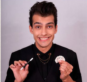 El mago Raymon acerca su espect�culo �Magia al cubo� a <h3 class='enlacePalabraNoticia'>Riaza</h3>