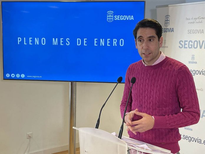 El portavoz del Grupo Socialista en el Ayuntamiento de Segovia, Miguel Merino. / EL ADELANTADO