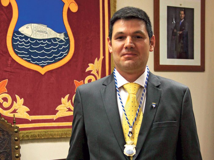 El alcalde de <h3 class='enlacePalabraNoticia'>Riaza</h3> nombra teniente de alcalde <h3 class='enlacePalabraNoticia'>Jorge Mart�n</h3> Alonso