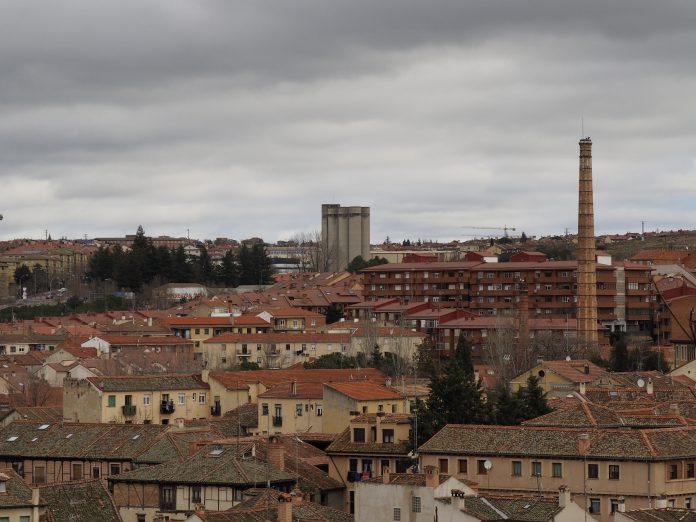 Vista panorámica del barrio de San Lorenzo, de Segovia. / KAMARERO