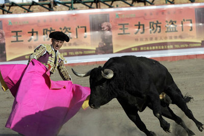 El torero burgalés José Ignacio Ramos, toreando en Shanghái (China).