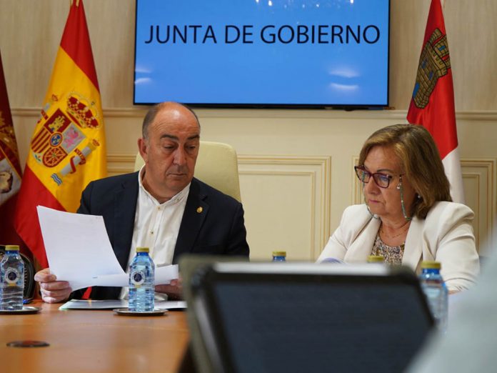Junta de Gobierno de la Diputación de Segovia. / EL ADELANTADO