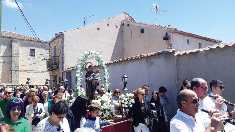 Fuenterrebollo celebra San Antonio