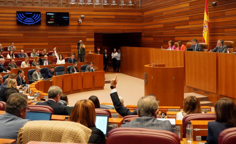 Las Cortes aprueban por mayoría una PNL que rechaza la amnistía