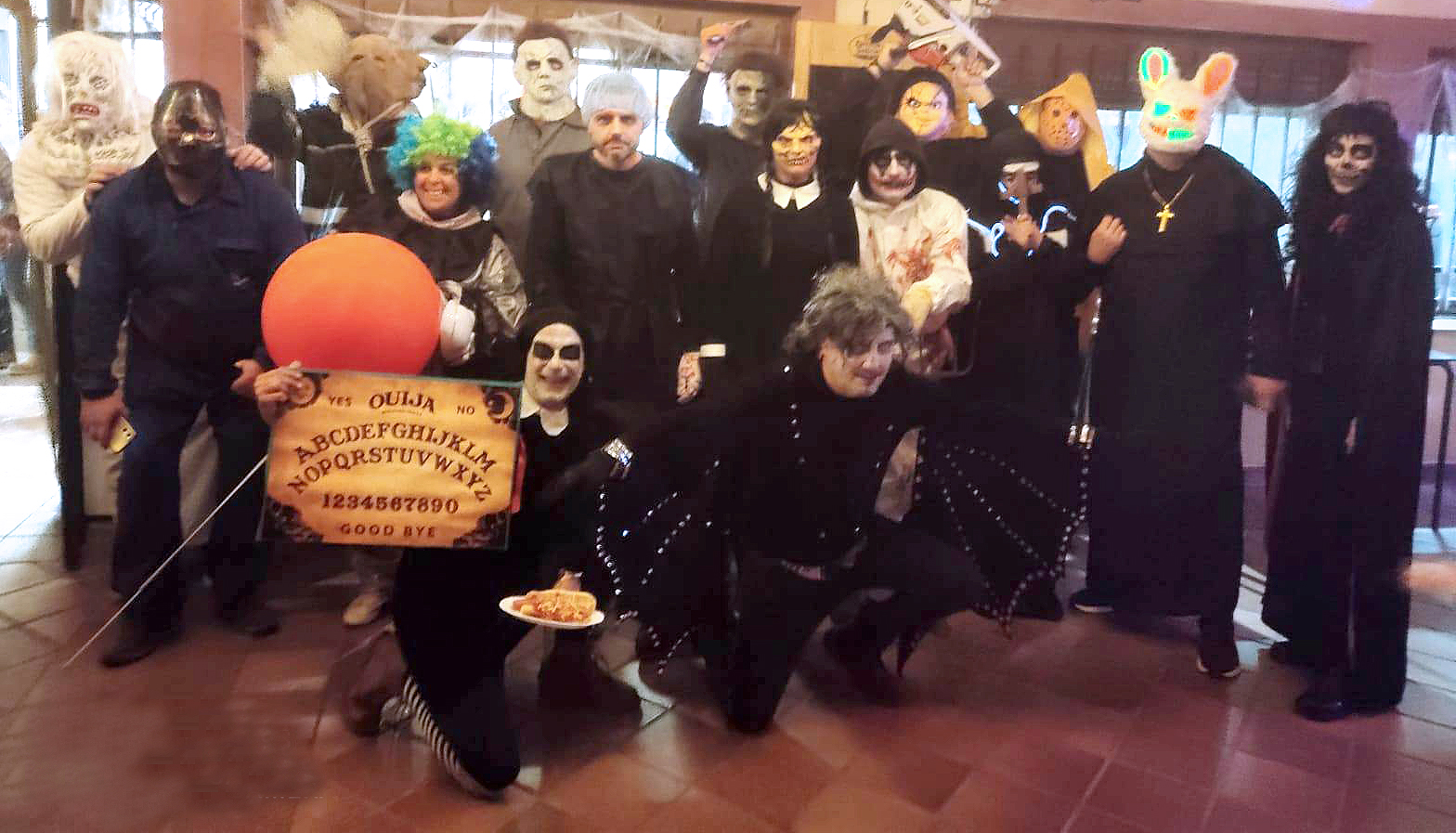 Los vecinos de Aldeanueva del Codonal celebraron la fiesta de Halloween ...
